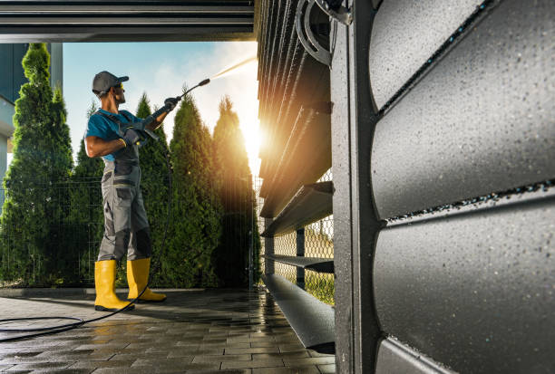 Professional Pressure Washing in Cypress Lake, FL